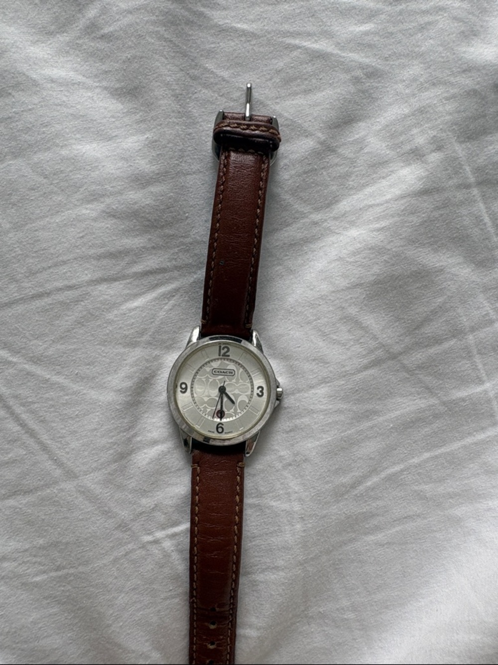 Coach Women's Classic Signature Watch 32mm Silver Tone Logo Leather Band